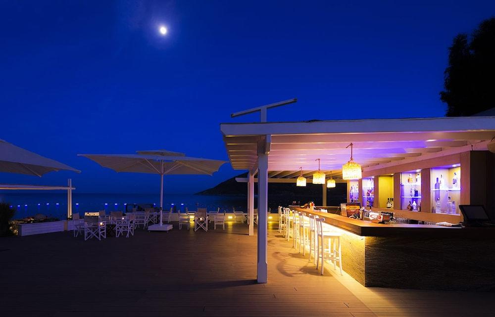 Liv Hotel By Bellazure Akyarlar Extérieur photo